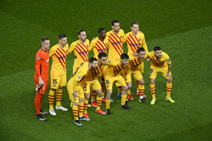 国王杯赛程吃紧；金州勇士加时末段篮板制胜；媒体盛赞；数据趋势出现新变化